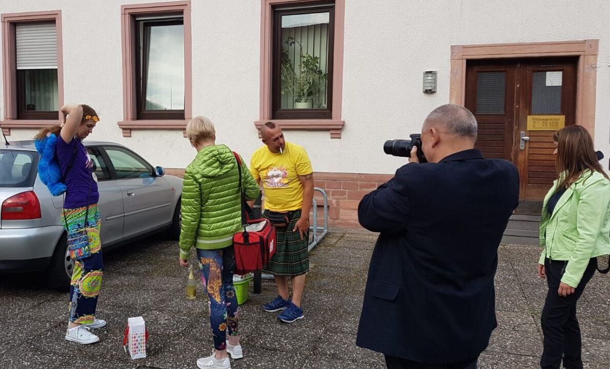 Draussen sekt trinken