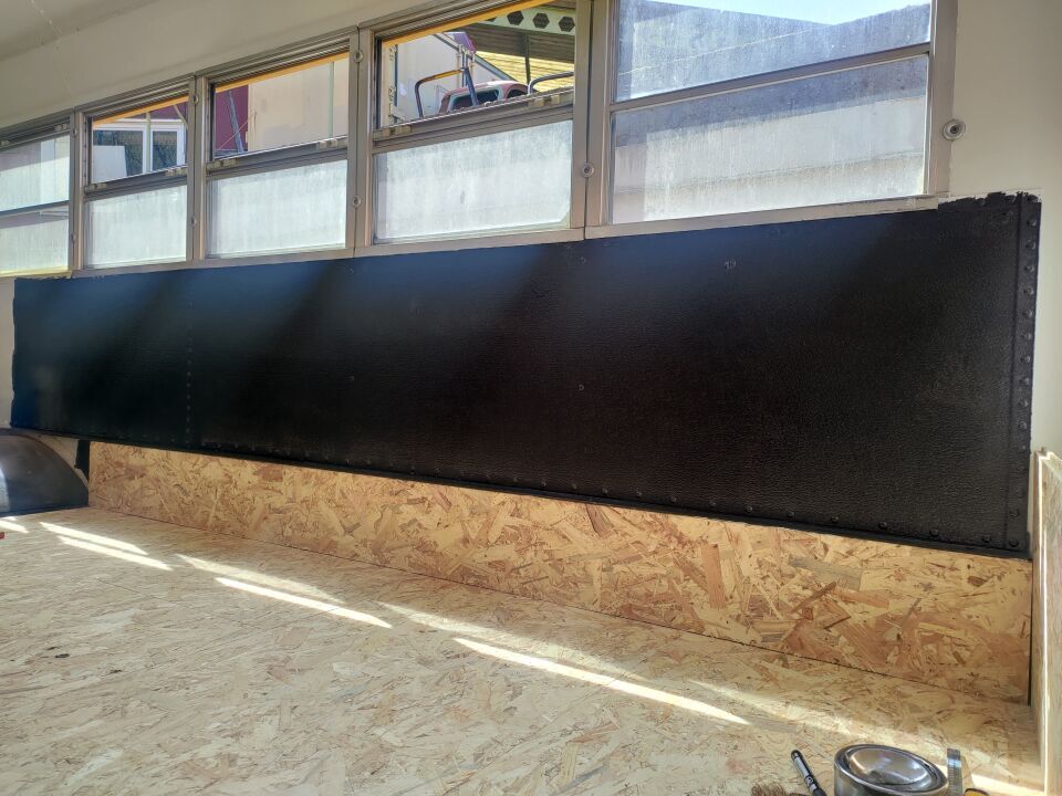 Gummimatten verlegt holz wand unten