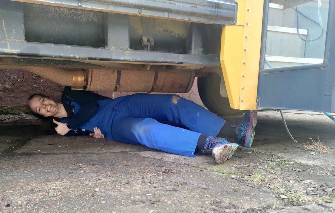 Kati unterm bus 17.02.