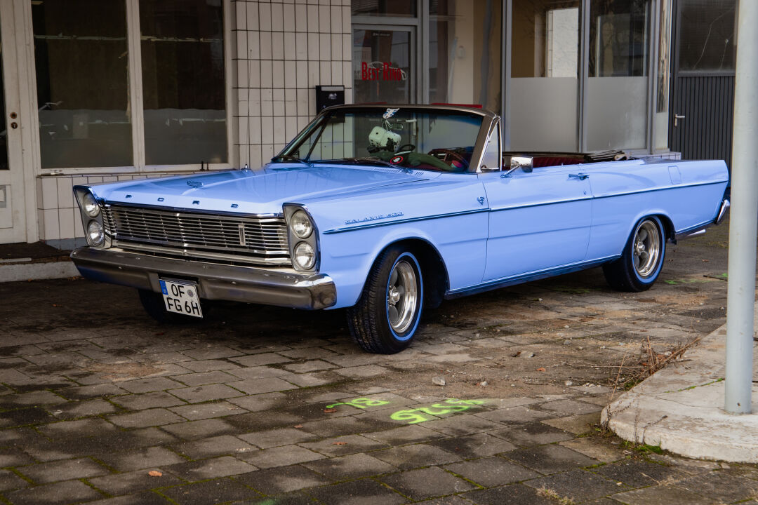 011lena blassblau